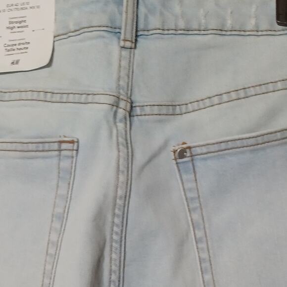 H&M Light Wash Comfort Stretch Straight Leg High Waist Denim Jeans. - Picture 11 of 16
